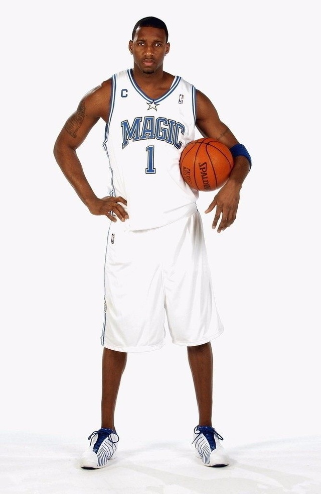 欧冠惊现篮球比分！巴黎热刺8球对攻创纪录，维蒂尼亚戴帽背后藏着的惊天秘密（欧冠打成篮球局！巴黎与热刺8球互轰创纪录，维蒂尼亚戴帽背后暗藏惊天内幕）