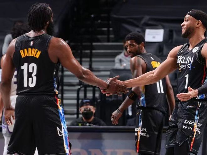 塞尔吉尼奥：莱奥必须面向球门；希望恩昆库能尽快融入（塞尔吉尼奥：莱奥应直面球门，盼恩昆库尽快融入）