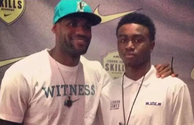 D站米兰哥第12集：小将的放长线钓大鱼和门神的斗心眼儿（D站米兰哥第12期：新星的长线布局与门神的心理博弈）