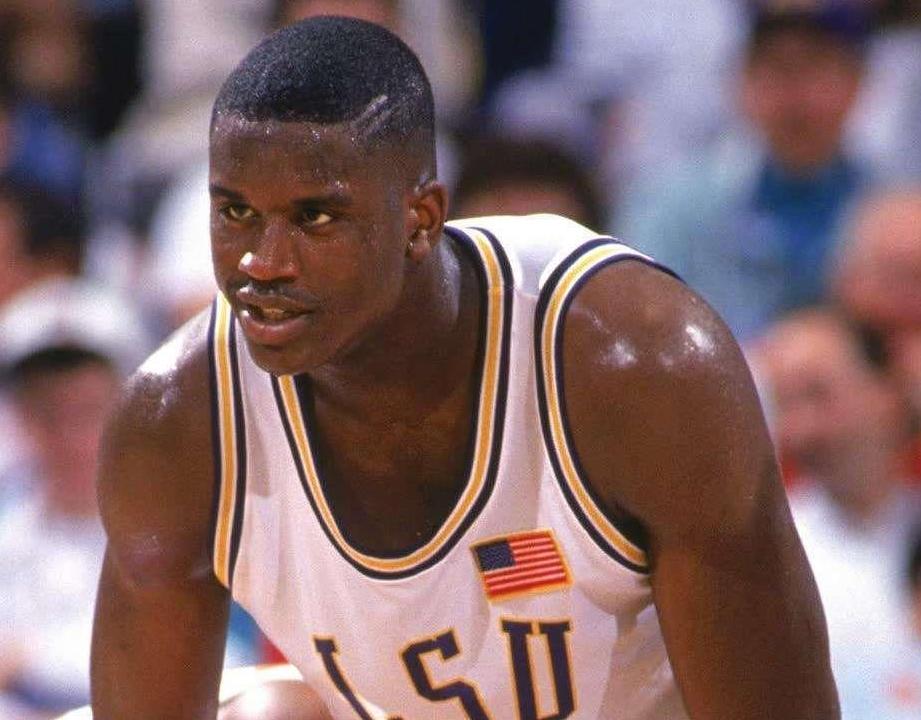 记者：卡马文加腿筋疼痛，可能缺席法国与乌克兰的比赛（据记者报道，卡马文加腿筋不适，或缺席法国对乌克兰一战）